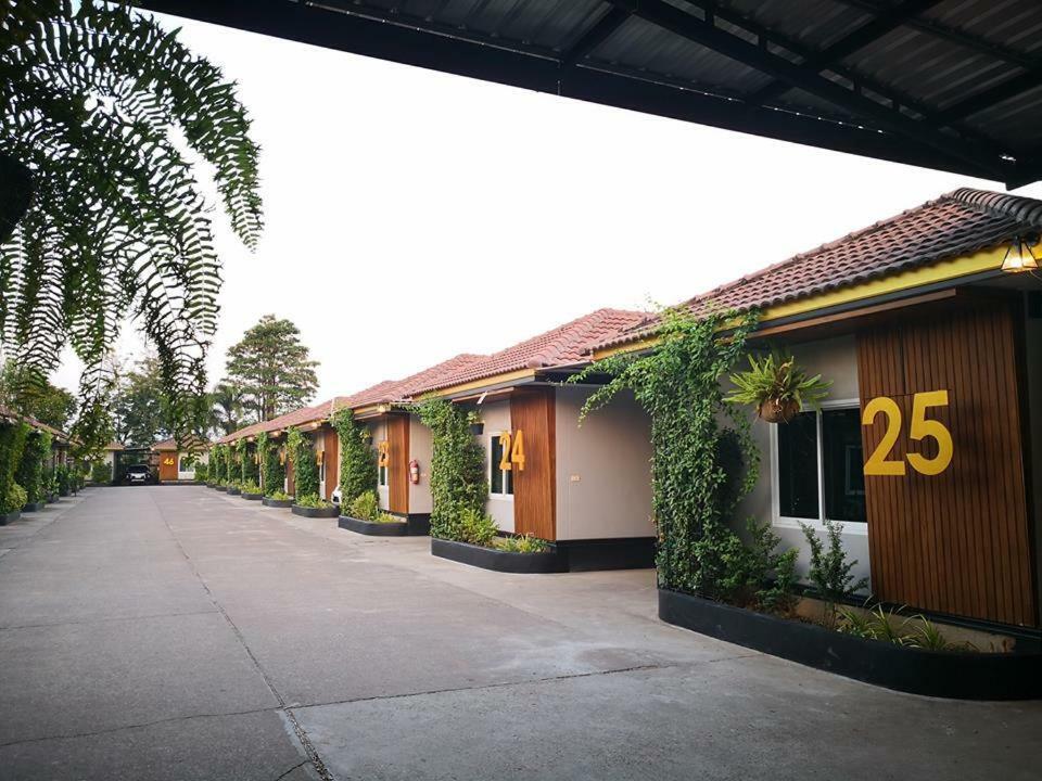 Golden House Hotel Sakaeo Sa Kaeo Zewnętrze zdjęcie